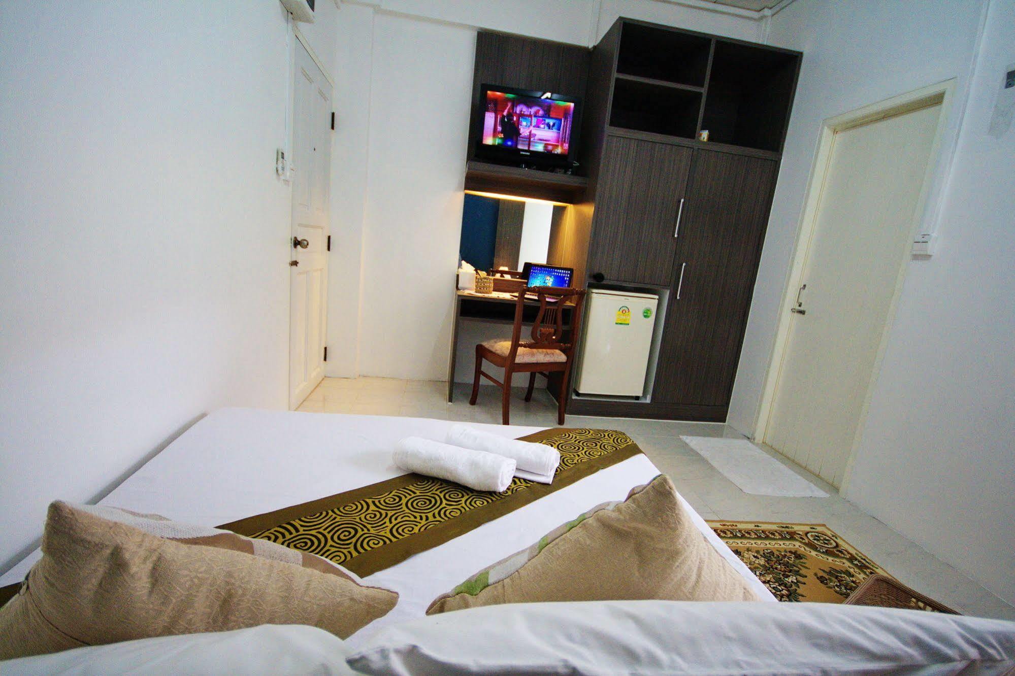 ริสกี้ เรสซิเดนซ์ บางกอก Aparthotel กรุงเทพมหานคร ภายนอก รูปภาพ