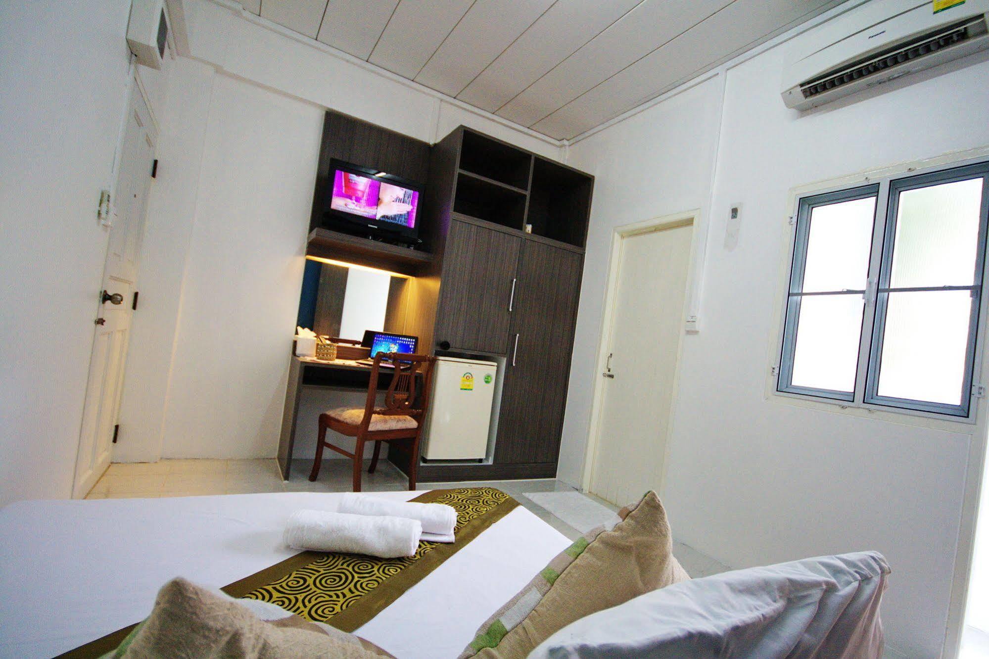 ริสกี้ เรสซิเดนซ์ บางกอก Aparthotel กรุงเทพมหานคร ภายนอก รูปภาพ