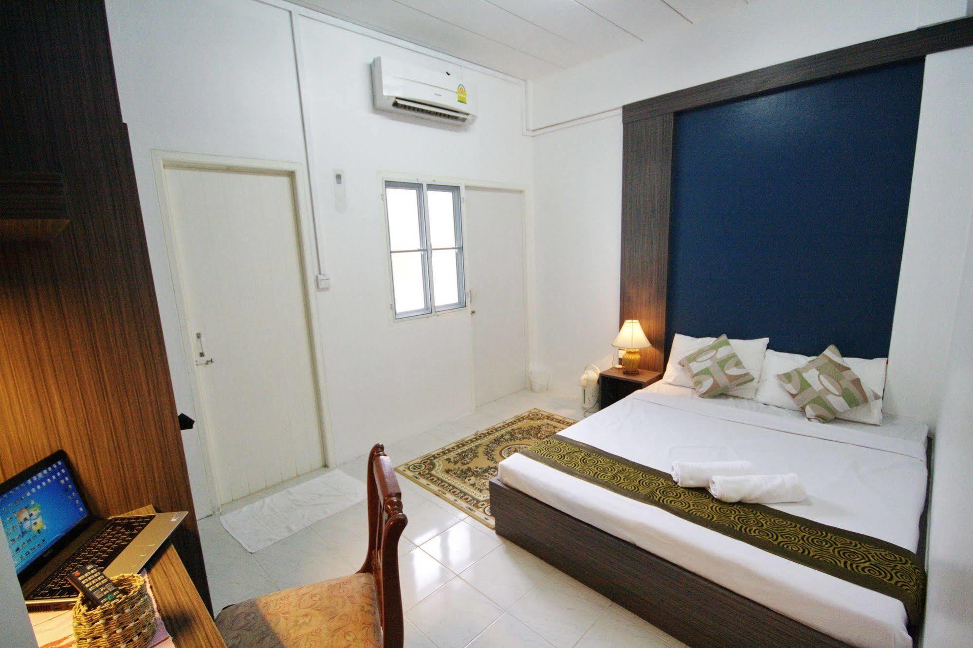 ริสกี้ เรสซิเดนซ์ บางกอก Aparthotel กรุงเทพมหานคร ภายนอก รูปภาพ