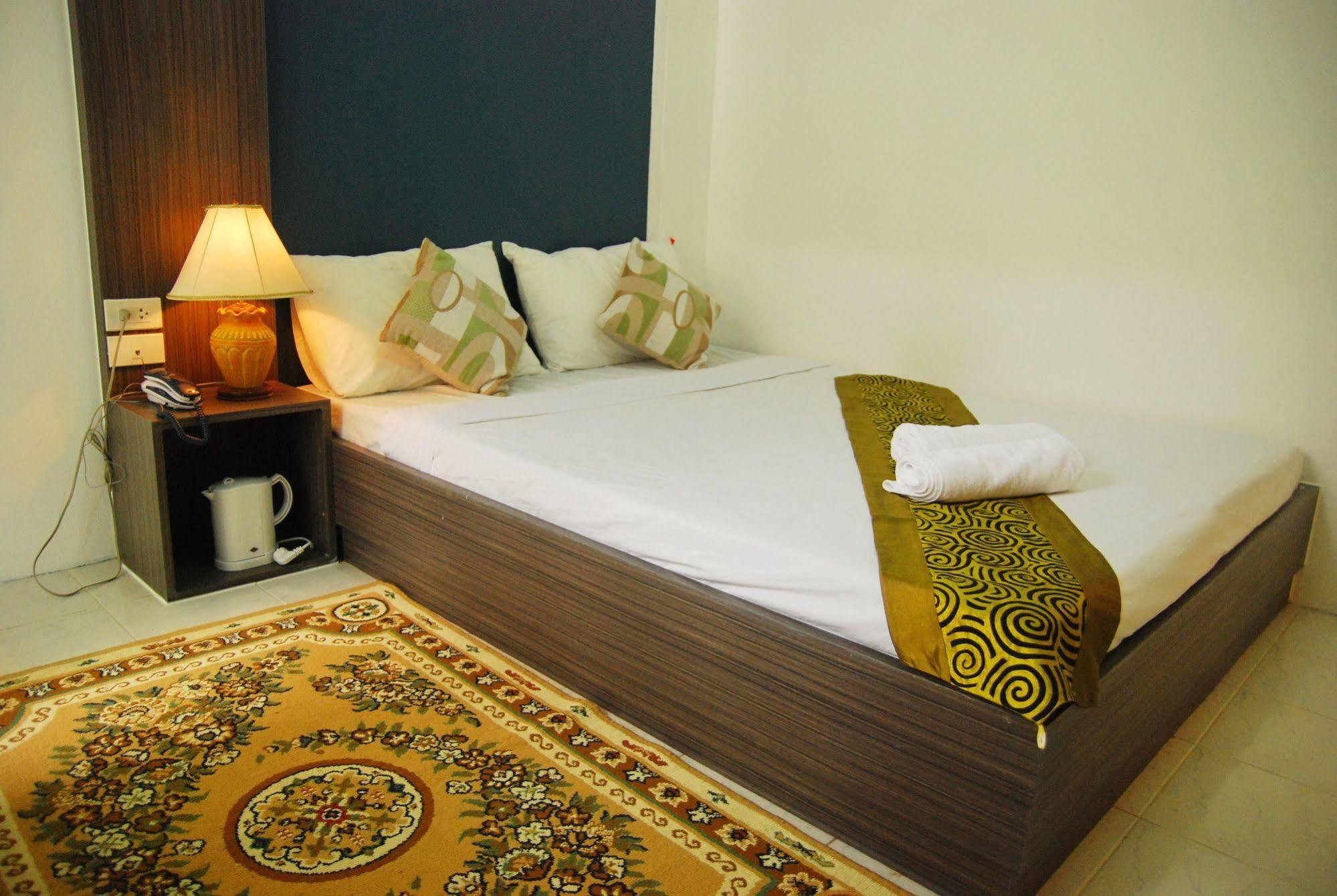 ริสกี้ เรสซิเดนซ์ บางกอก Aparthotel กรุงเทพมหานคร ภายนอก รูปภาพ